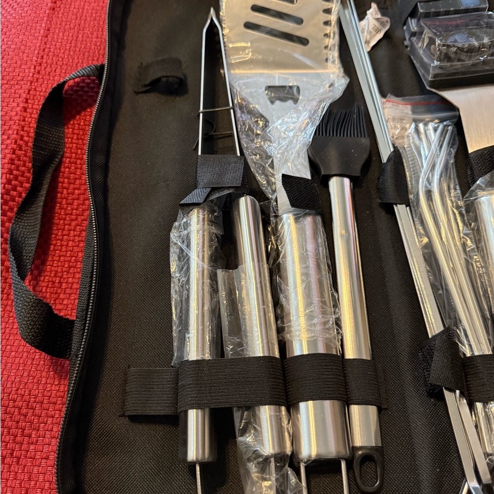 Poligo Black Carrying Case and grill tools